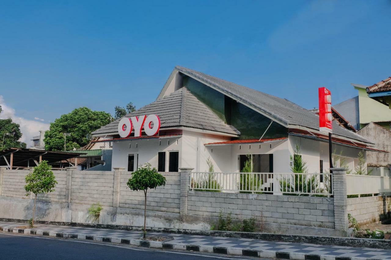 Hotel Oyo 973 Turukene Batu  Exterior foto